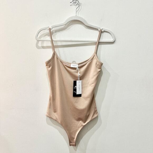 NWT Clyque The Label Donya Thin Strap Thong Bodysuit Tan Women's Size Small - Picture 3 of 6